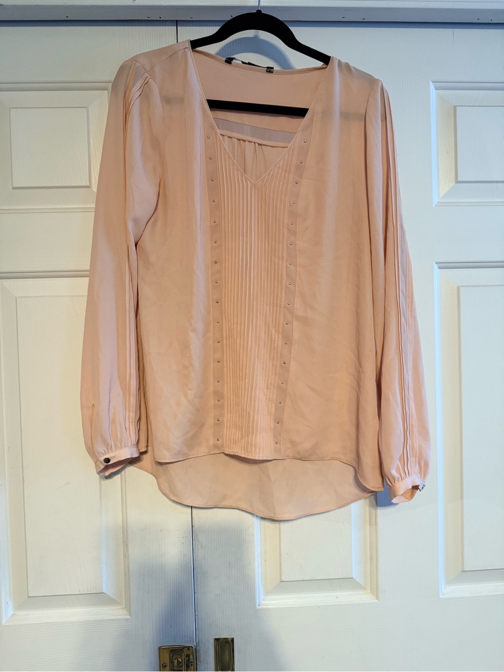 White House Black Market Blush Pintuck V-Neck Long Sleeve Blouse